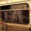 Московское метро рекламируется на окнах поездов